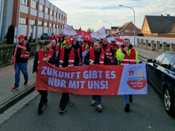 Warnstreik in der Holz- und Kunststoffverarbeitenden Industrie in Lohne